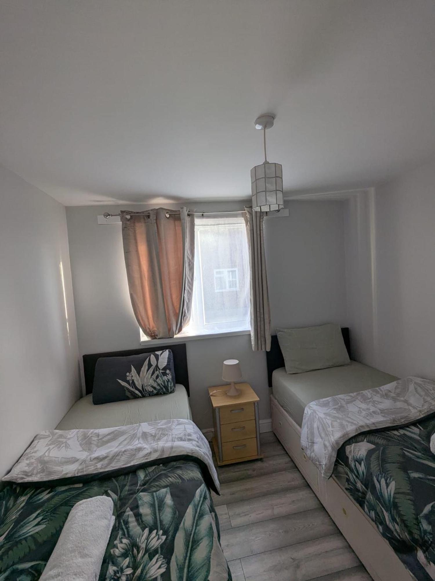 A&A Apartment Basildon Nevendon Kültér fotó