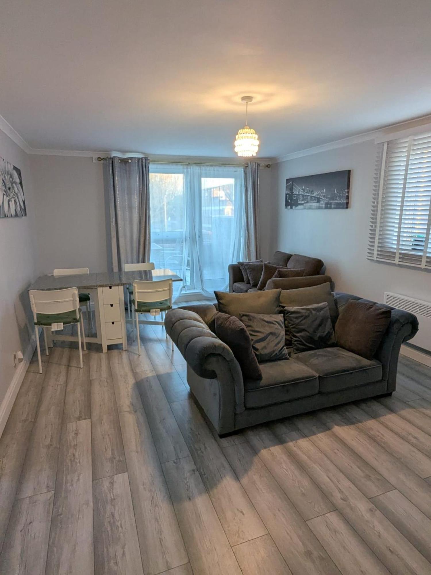 A&A Apartment Basildon Nevendon Kültér fotó