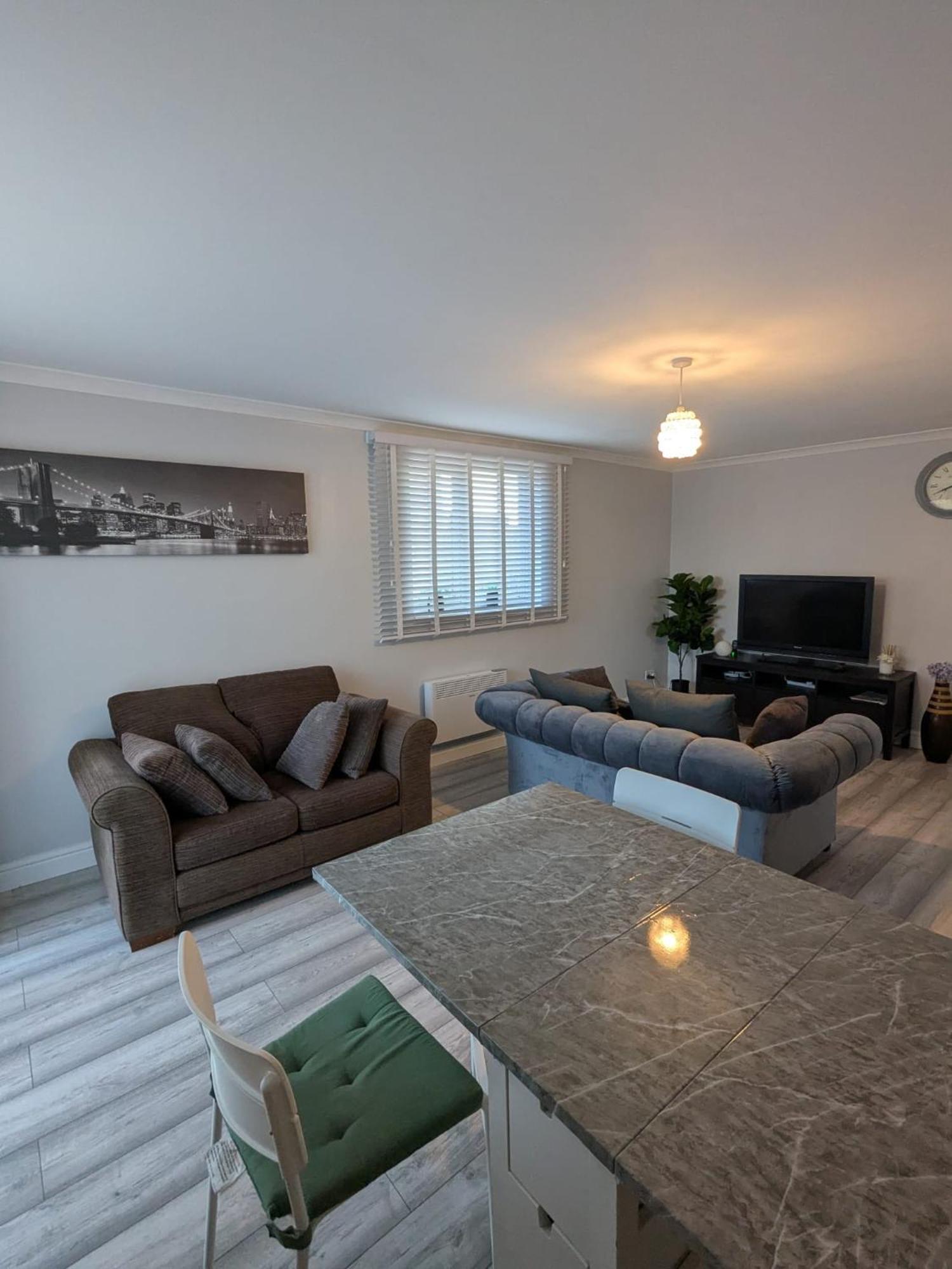 A&A Apartment Basildon Nevendon Kültér fotó